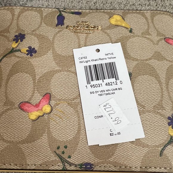 Mini Camera Bag In Signature Canvas With Dreamy Veggie Print butterfly C8752 - Picture 7 of 8